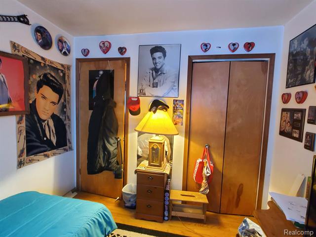 Builiding view fifteen for 8320 Orhan, Canton, MI. 48187