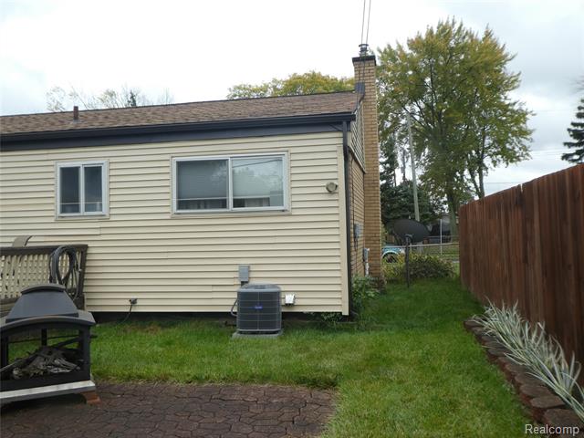 Builiding view eleven for 32588 James, Garden City, MI. 48135