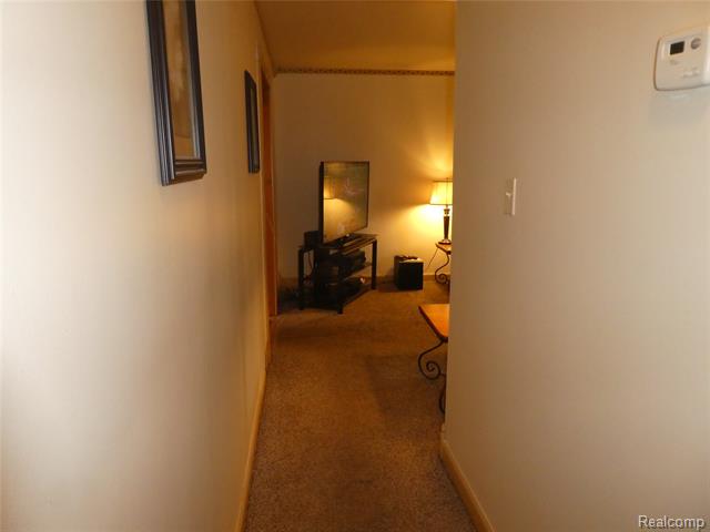 Builiding view thirty five for 32588 James, Garden City, MI. 48135
