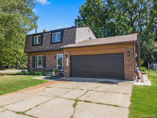 Builiding view four for 43607 Ryegate, Canton, MI. 48187