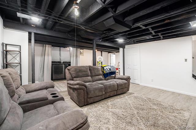 Builiding view twenty four for 43607 Ryegate, Canton, MI. 48187