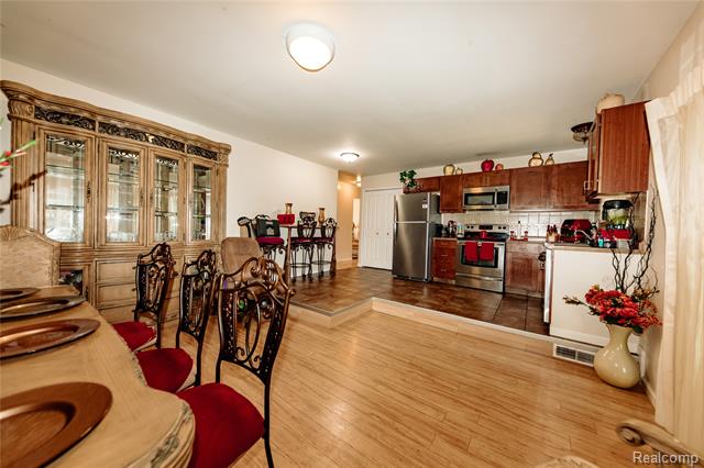 Builiding view five for 25030 Thorndyke, Southfield, MI. 48033