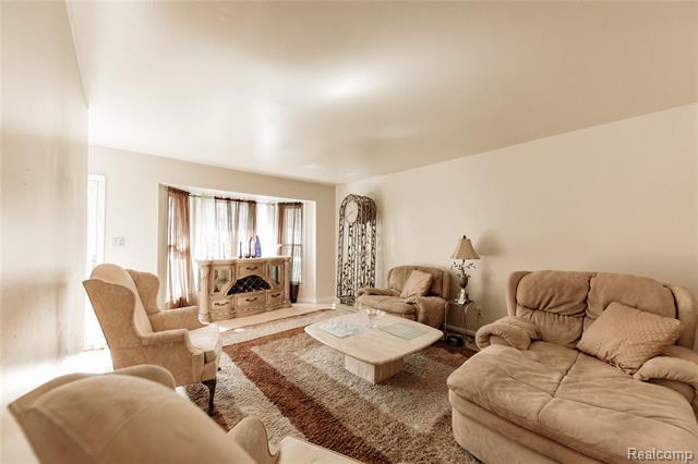 Builiding view four for 25030 Thorndyke, Southfield, MI. 48033