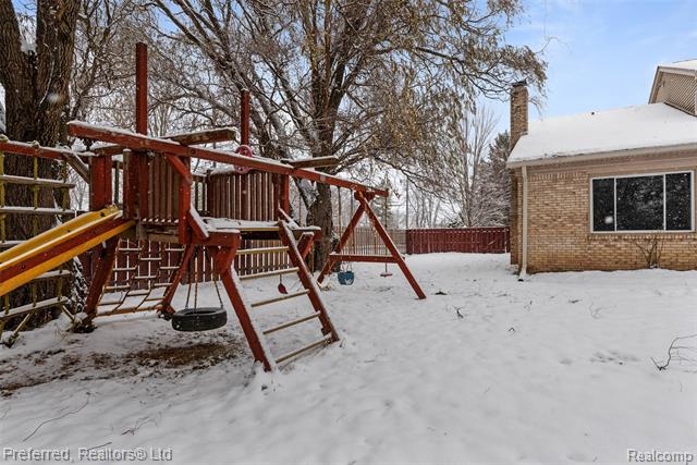 Builiding view forty five for 45377 Twining, Canton, MI. 48187