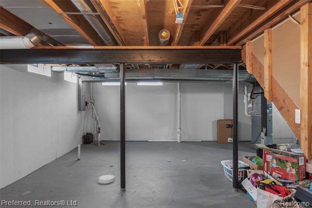 Builiding view thirty five for 45377 Twining, Canton, MI. 48187