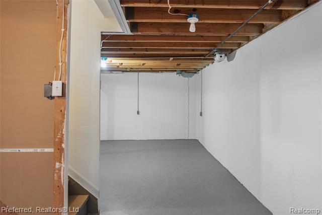 Builiding view thirty six for 45377 Twining, Canton, MI. 48187