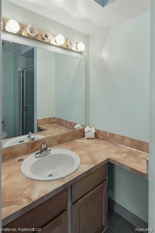 Builiding view twenty eight for 45377 Twining, Canton, MI. 48187