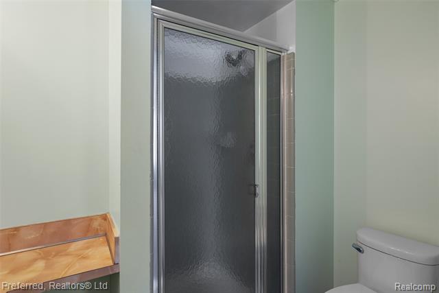 Builiding view twenty six for 45377 Twining, Canton, MI. 48187