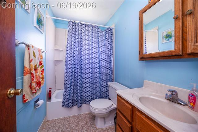 Builiding view fifteen for 7543 N Wildwood, Westland, MI. 48185