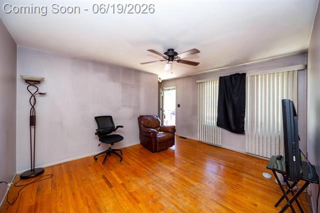 Builiding view ten for 7543 N Wildwood, Westland, MI. 48185