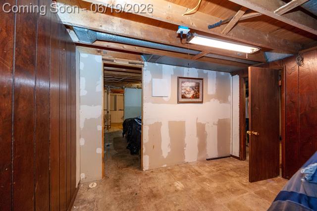 Builiding view twenty four for 7543 N Wildwood, Westland, MI. 48185