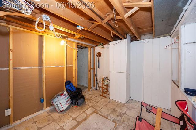 Builiding view twenty six for 7543 N Wildwood, Westland, MI. 48185