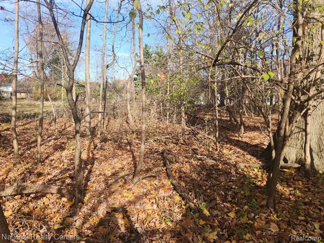 Builiding view six for 34014 Kennedy, Westland, MI. 48185