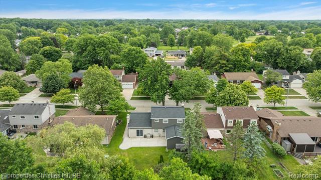 Builiding view forty five for 43848 Arlington, Canton, MI. 48187