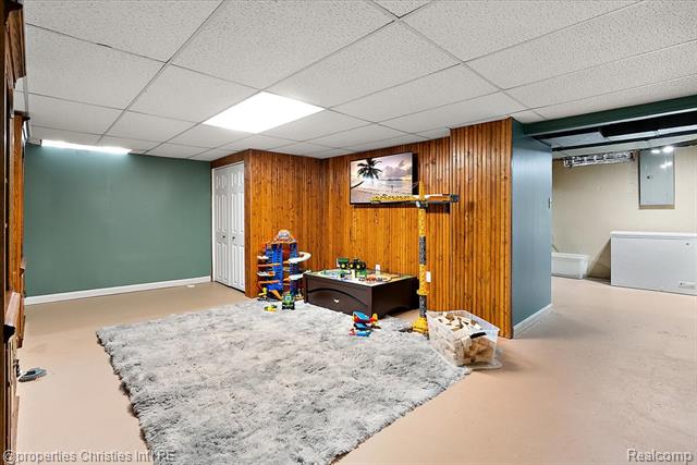 Builiding view thirty three for 43848 Arlington, Canton, MI. 48187
