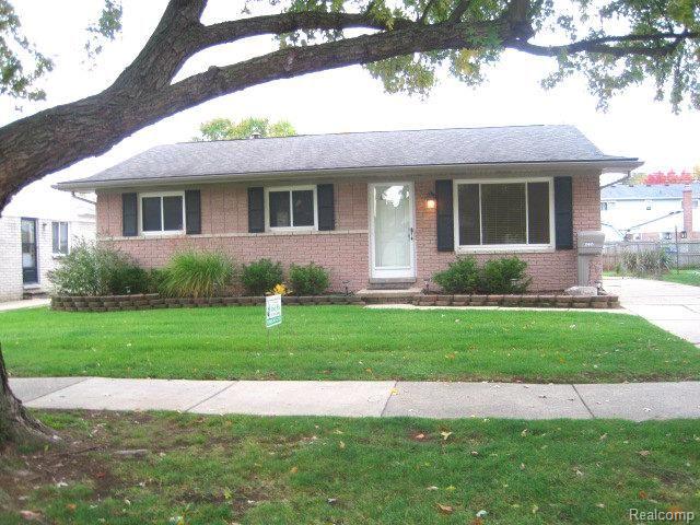 front view for 39805 Hillary, Canton, Mi. 48187