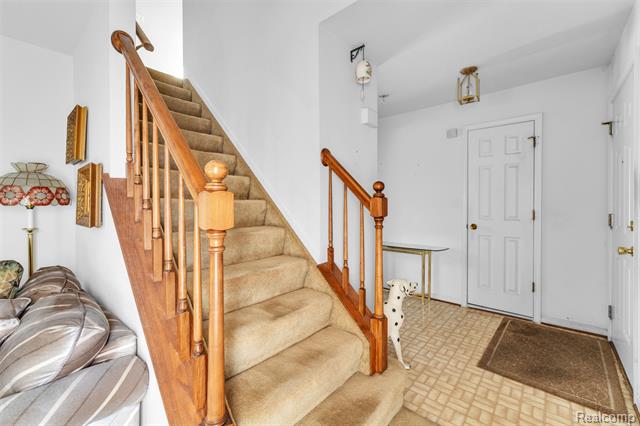 Builiding view five for 33838 Whitewood, Westland, MI. 48185