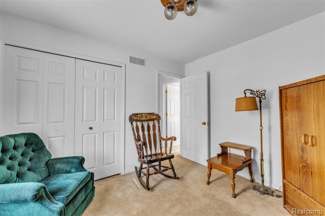 Builiding view thirty five for 33838 Whitewood, Westland, MI. 48185