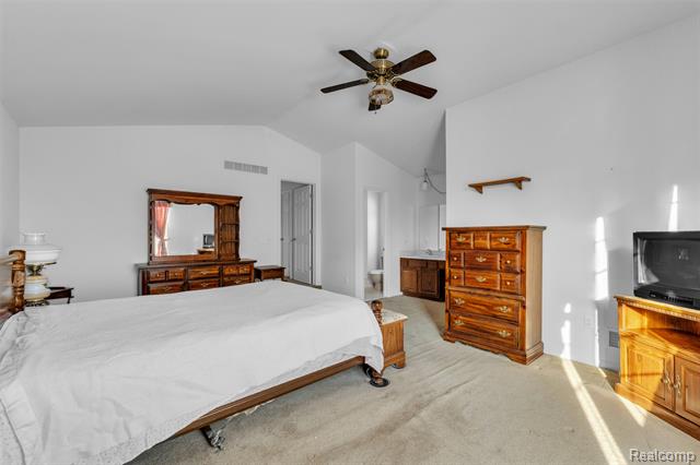 Builiding view twenty nine for 33838 Whitewood, Westland, MI. 48185