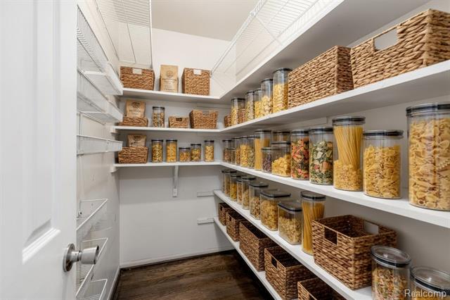 Builiding view eight for 9025 Muirland, Plymouth, MI. 48170