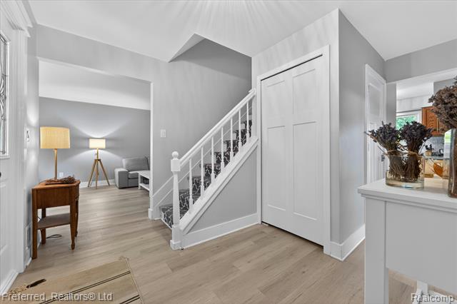 Builiding view five for 43751 Oakbrook, Canton, MI. 48187