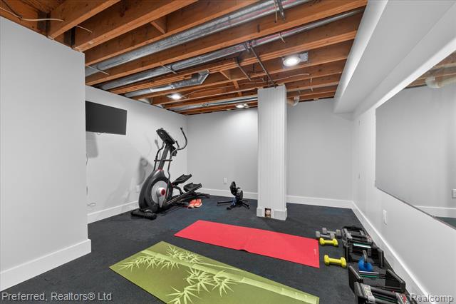 Builiding view forty one for 43751 Oakbrook, Canton, MI. 48187