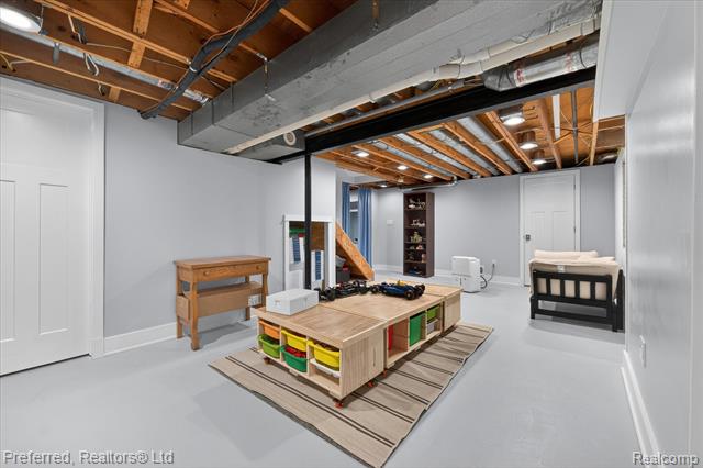 Builiding view thirty eight for 43751 Oakbrook, Canton, MI. 48187