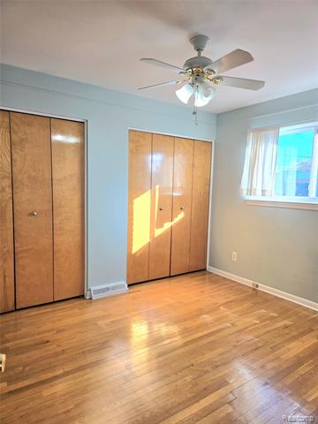 Builiding view fifteen for 7872 Ritz, Westland, MI. 48185