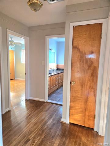 Builiding view thirty three for 7872 Ritz, Westland, MI. 48185