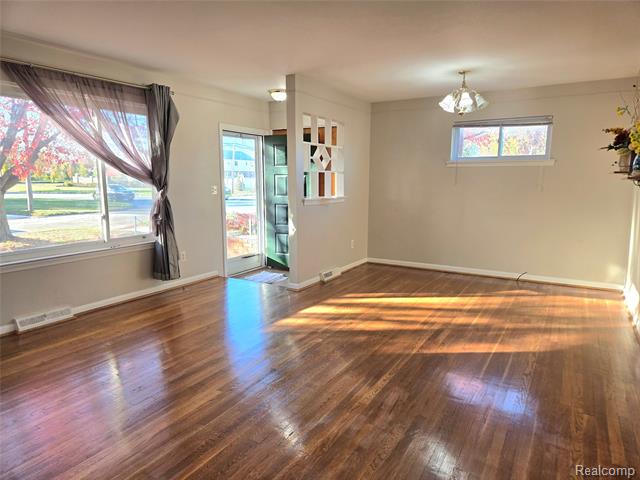 Builiding view thirty two for 7872 Ritz, Westland, MI. 48185