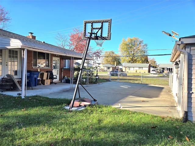 Builiding view three for 7872 Ritz, Westland, MI. 48185