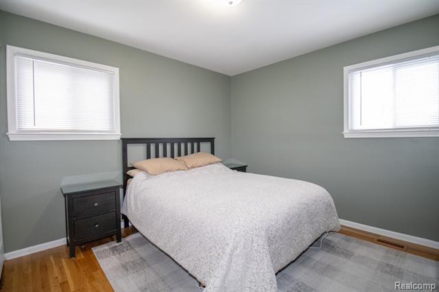 Builiding view fifteen for 8225 N Hubbard, Westland, MI. 48185