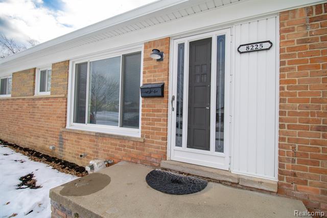 Builiding view four for 8225 N Hubbard, Westland, MI. 48185