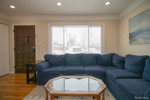 Builiding view seven for 8225 N Hubbard, Westland, MI. 48185