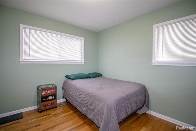 Builiding view seventeen for 8225 N Hubbard, Westland, MI. 48185