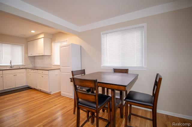 Builiding view ten for 8225 N Hubbard, Westland, MI. 48185