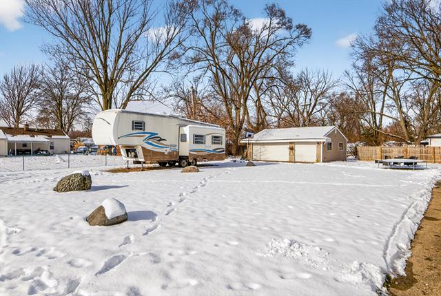 Builiding view forty for 8815 Marlowe, Plymouth, MI. 48170