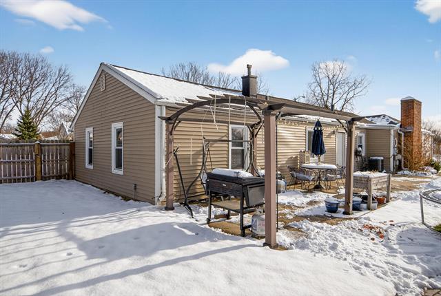 Builiding view thirty seven for 8815 Marlowe, Plymouth, MI. 48170