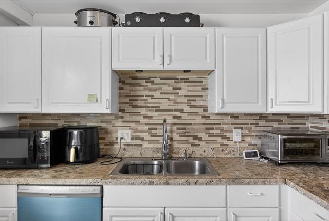 Builiding view twelve for 8815 Marlowe, Plymouth, MI. 48170