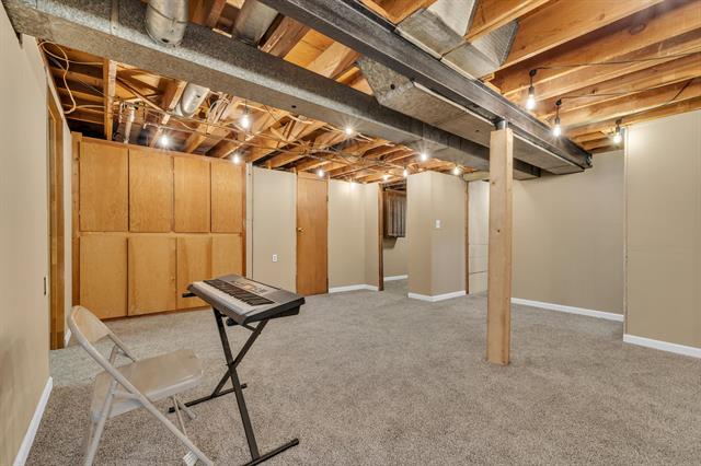 Builiding view twenty four for 32826 Benson, Westland, MI. 48185
