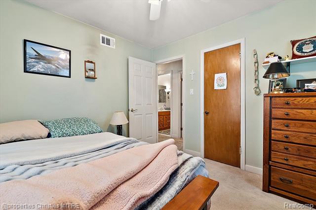 Builiding view seventeen for 9005 Marlowe, Plymouth, MI. 48170