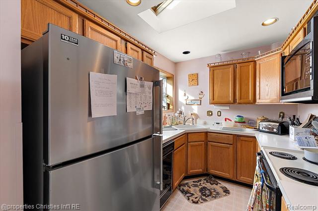 Builiding view ten for 9005 Marlowe, Plymouth, MI. 48170