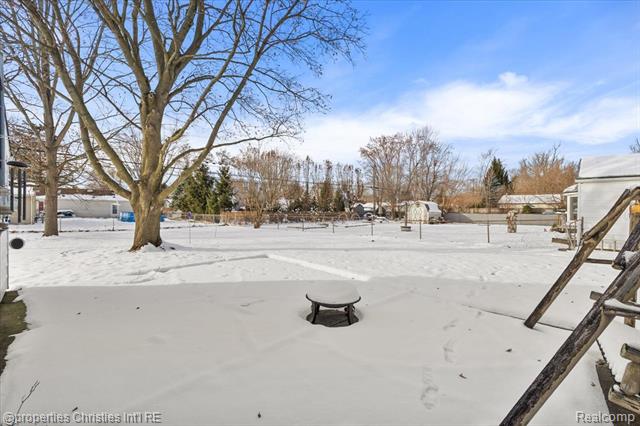 Builiding view twenty five for 9005 Marlowe, Plymouth, MI. 48170