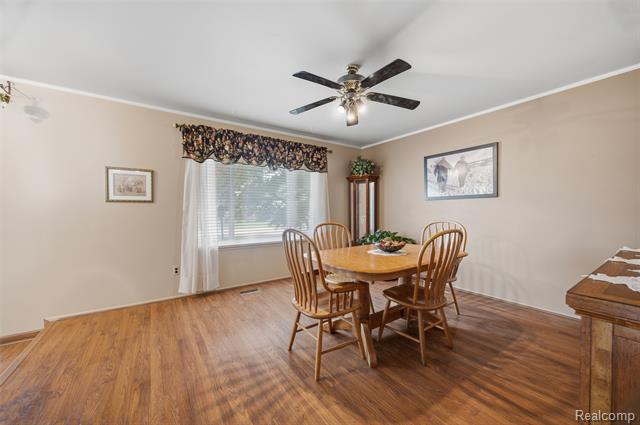Builiding view seven for 38750 Grandon, Livonia, MI. 48150