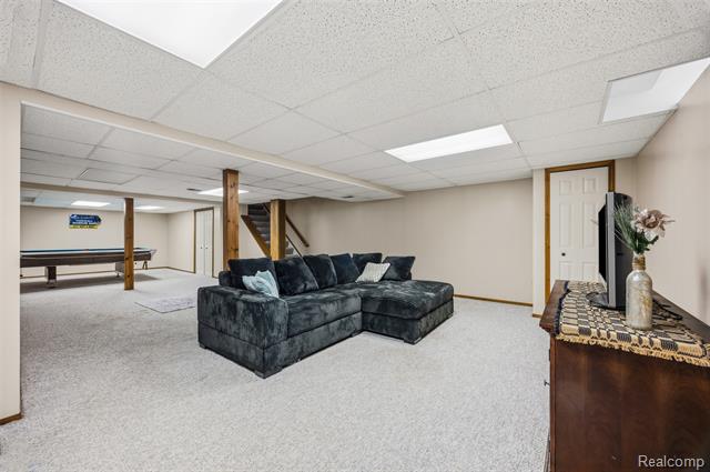 Builiding view twenty seven for 38750 Grandon, Livonia, MI. 48150