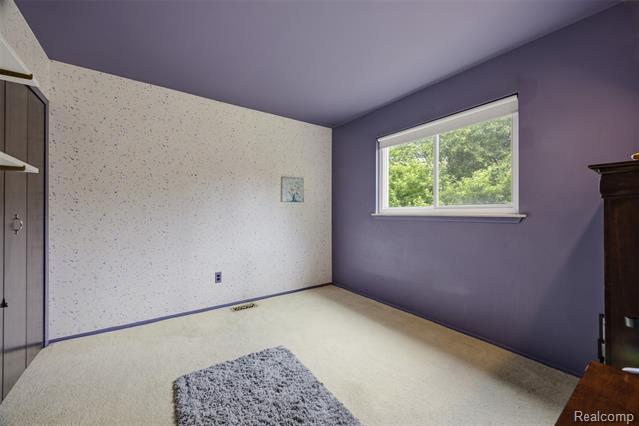 Builiding view twenty for 38750 Grandon, Livonia, MI. 48150