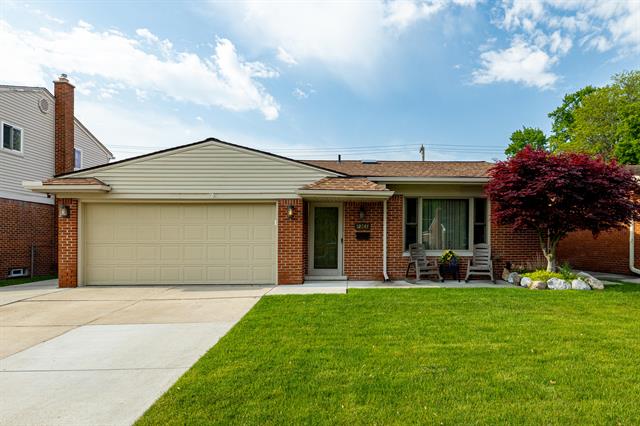 front view for 32647 Hees, Livonia, Mi. 48150