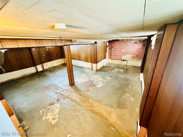 Builiding view eleven for 23084 Berdeno, Hazel Park, MI. 48030