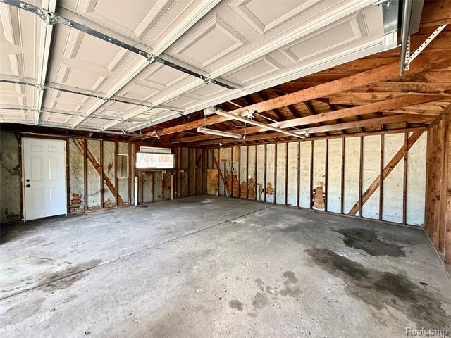 Builiding view sixty three for 23400 Seneca, Oak Park, MI. 48237