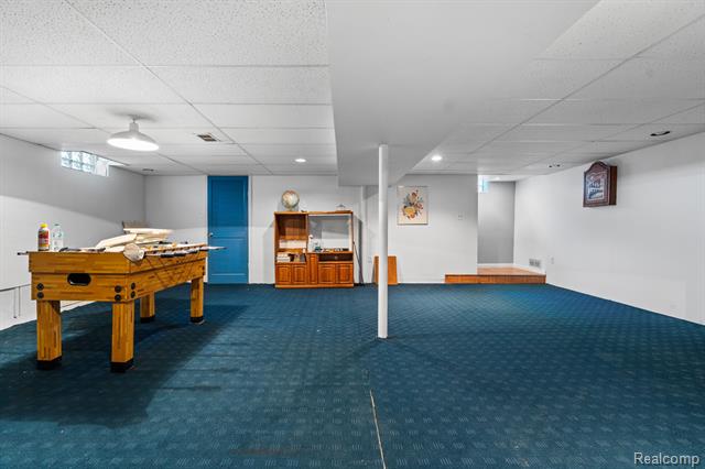 Builiding view twenty six for 33632 Cindy, Livonia, MI. 48150